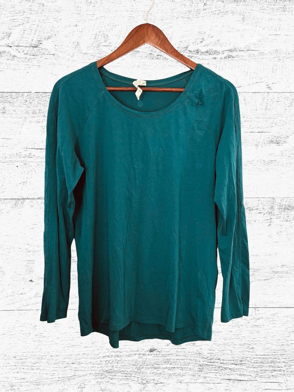 lululemon athletica Teal Long-Sleeve Scoop Neck Tee-damaged